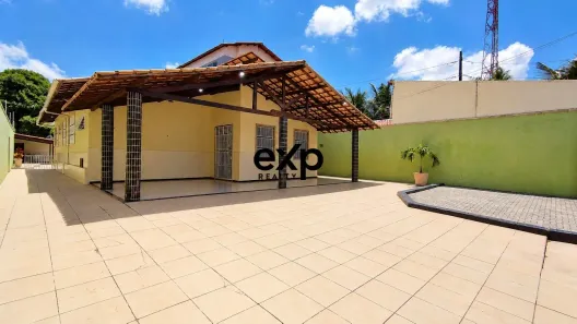 Casa com 5 Quartos à venda, 300m² no Montese, Fortaleza