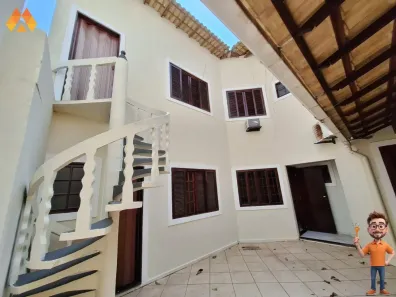 Casa com 5 Quartos para alugar, 180m² no Granja dos Cavaleiros, Macaé