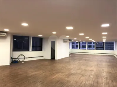 Sala Comercial para alugar, 286m² no Vila Olímpia, São Paulo