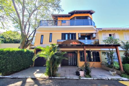 Casa com 4 Quartos à venda, 208m² no Cavalhada, Porto Alegre