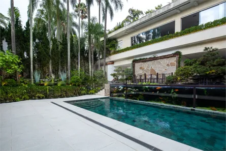 Casa com 5 Quartos à venda, 560m² no Jardim Cordeiro, São Paulo