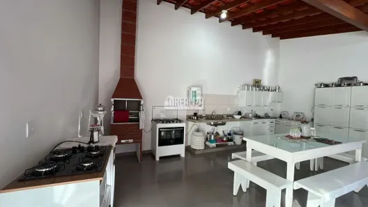 Casa com 3 Quartos à venda, 183m² no São Benedito, Uberaba