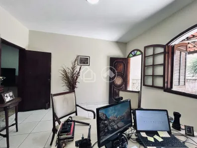 Casa com 5 Quartos à venda, 260m² no Estrela do Oriente, Belo Horizonte