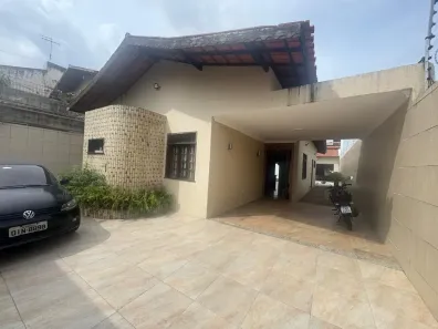 Casa com 3 Quartos à venda, 396m² no Amadeu Furtado, Fortaleza