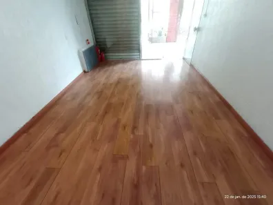 Ponto Comercial para alugar, 25m² no Menino Deus, Porto Alegre
