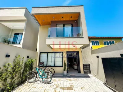 Casa de Condomínio com 3 Quartos à venda, 180m² no Maravista, Niterói