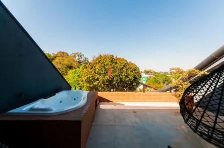 Sobrado com 3 Quartos à venda, 197m² no São Lourenço, Curitiba