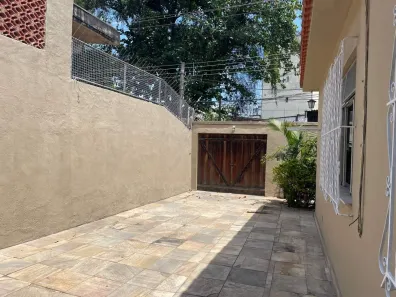 Casa com 2 Quartos para alugar, 110m² no Taquara, Rio de Janeiro