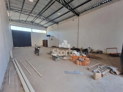 Galpão/Depósito/Armazém para alugar, 200m² no Pampulha, Uberlândia