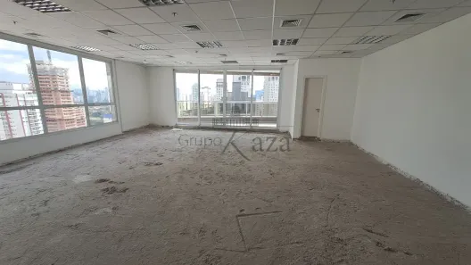 Ponto Comercial com 2 Quartos para alugar, 710m² no Vila Uberabinha, São Paulo