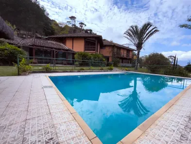 Casa com 5 Quartos para alugar, 1800m² no Araras, Petrópolis