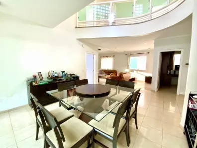 Casa com 4 Quartos à venda, 333m² no Morada da Colina, Uberlândia