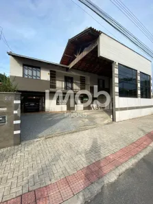 Casa com 3 Quartos à venda, 220m² no Tifa Martins, Jaraguá do Sul