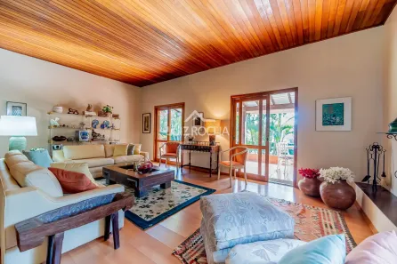 Casa de Condomínio com 3 Quartos à venda, 350m² no Pousada dos Bandeirantes, Carapicuíba