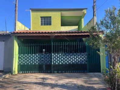 Casa com 4 Quartos à venda, 190m² no Jardim Botucatu, Sorocaba