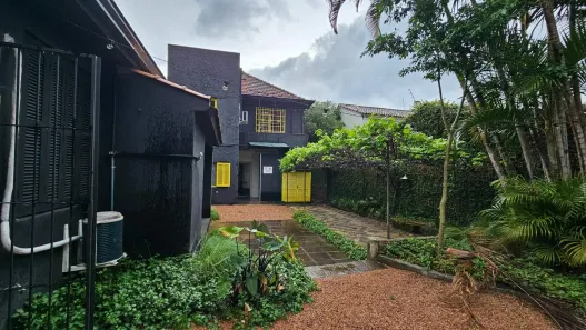 Imóvel Comercial com 2 Quartos para alugar, 360m² no Independência, Porto Alegre