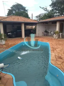 Casa com 3 Quartos para venda ou aluguel, 250m² no Vila Vieira (Vila Xavier), Araraquara