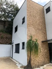 Sobrado com 2 Quartos para alugar, 120m² no Centro, São Roque