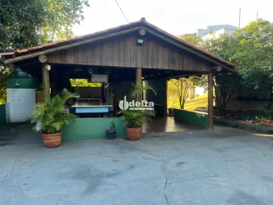 Fazenda/Sítio com 2 Quartos à venda, 60m² no Área Rural de Uberlândia, Uberlândia