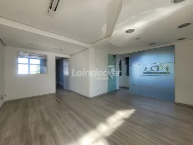 Sala Comercial para alugar, 60m² no Navegantes, Porto Alegre