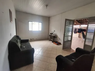 Casa com 3 Quartos à venda, 240m² no Garavelo Residencial Park, Aparecida de Goiânia