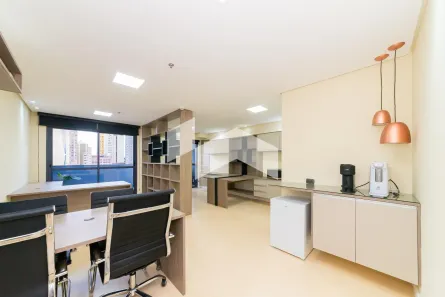 Sala Comercial para alugar, 38m² no Centro, Curitiba