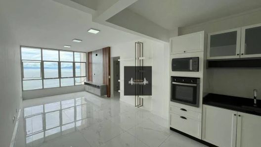 Apartamento com 3 Quartos à venda, 104m² no Centro, Florianópolis