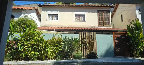 Casa de Condomínio com 4 Quartos à venda, 180m² no São Francisco, Niterói
