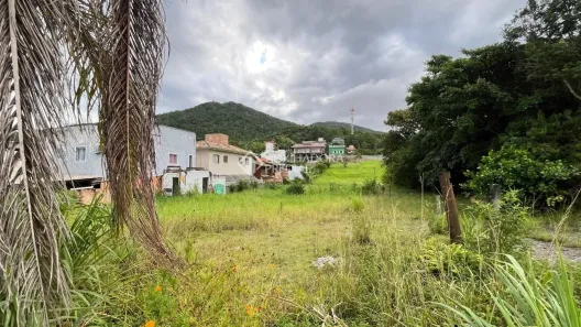 Lote/Terreno à venda, 1010m² no Rio Tavares, Florianópolis