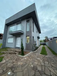 Sobrado com 3 Quartos à venda, 145m² no Parque Amador, Esteio