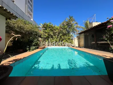 Casa com 3 Quartos à venda, 300m² no Saraiva, Uberlândia