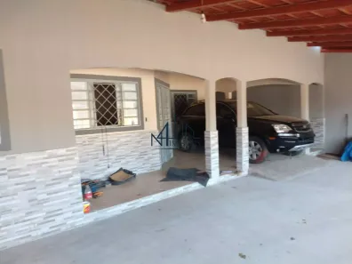 Sobrado com 4 Quartos à venda, 270m² no Residencial Village Garavelo, Aparecida de Goiânia