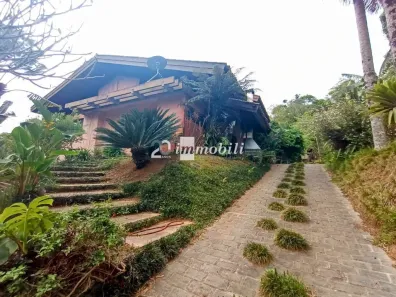 Casa de Condomínio com 5 Quartos para alugar, 790m² no Jardim Marilu, Carapicuíba