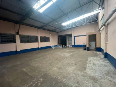 Galpão/Depósito/Armazém para alugar, 692m² no Canadá, Cascavel