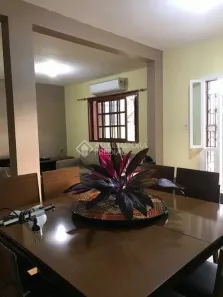 Casa com 4 Quartos à venda, 221m² no Jardim Itu, Porto Alegre