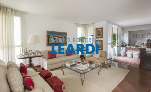 Apartamento com 3 Quartos à venda, 196m² no Real Parque, São Paulo