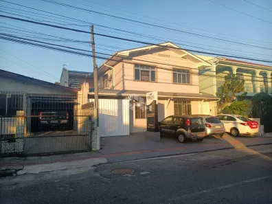 Imóvel Comercial com 4 Quartos à venda, 236m² no Capoeiras, Florianópolis