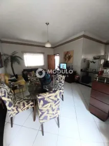 Casa com 3 Quartos à venda, 100m² no Nova Uberlândia, Uberlândia