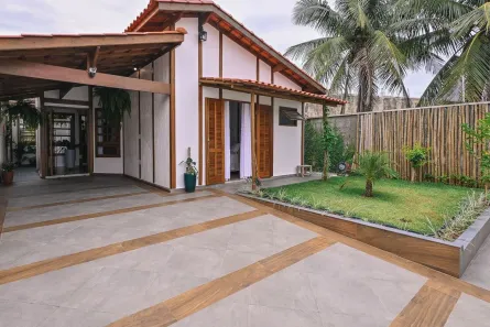 Casa com 3 Quartos à venda, 160m² no Centro, Peruíbe