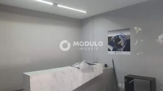 Ponto Comercial para alugar, 280m² no Daniel Fonseca, Uberlândia