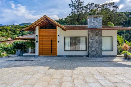 Casa de Condomínio com 3 Quartos à venda, 260m² no Carlos Guinle, Teresópolis