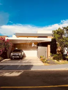 Casa com 3 Quartos à venda, 210m² no Ponta Negra, Manaus