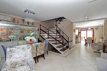 Casa com 4 Quartos à venda, 285m² no Vila Ipiranga, Porto Alegre
