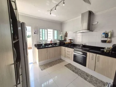 Casa com 4 Quartos à venda, 200m² no Vila Augusta, Sorocaba