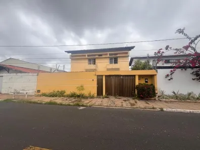 Casa com 5 Quartos para alugar, 300m² no São Cristóvão, Teresina