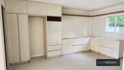 Casa de Condomínio com 3 Quartos à venda, 245m² no Campo Comprido, Curitiba