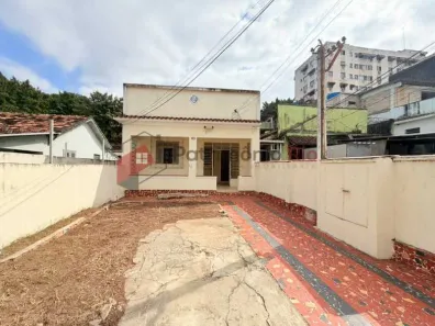 Casa com 3 Quartos para alugar, 158m² no Irajá, Rio de Janeiro