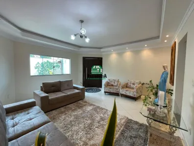 Casa com 3 Quartos à venda, 228m² no Residencial Ildefonso Limírio, Anápolis