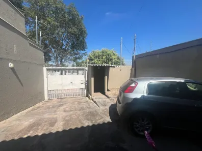 Casa com 3 Quartos para alugar, 80m² no Santa Cruz, Cuiabá