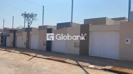 Casa com 3 Quartos à venda, 55m² no Loteamento Novo Primavera, Montes Claros